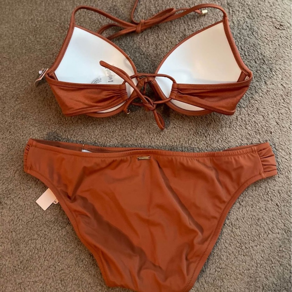 VS Bikini - Picture 2 of 4